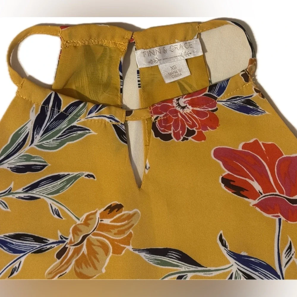 Perfectly Feminine Flowy Floral Halter Top in Yellow and Red Size XS - Picture 3 of 9